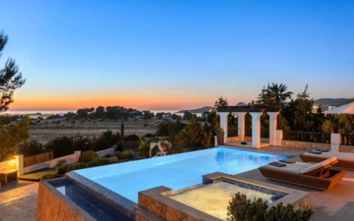 Cala de Bou Villa | 346 m² Villa ∙ 4 bedrooms ∙ 8 guests