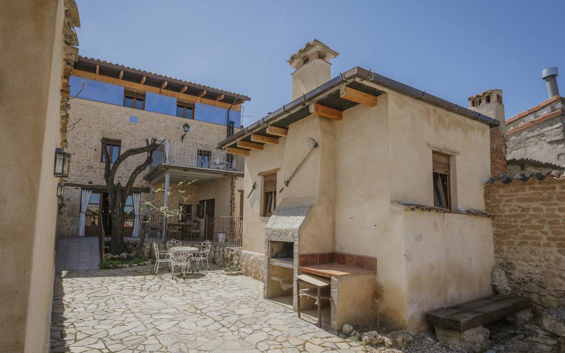 Mambrilla de Castrejon House | 350 m² House ∙ 9 bedrooms ∙ 26 guests