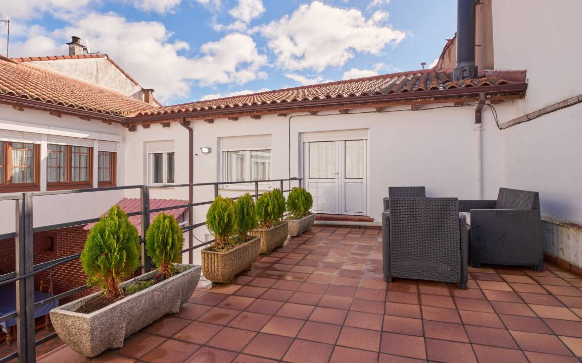 Cimanes del Tejar House | 350 m² House ∙ 6 bedrooms ∙ 12 guests