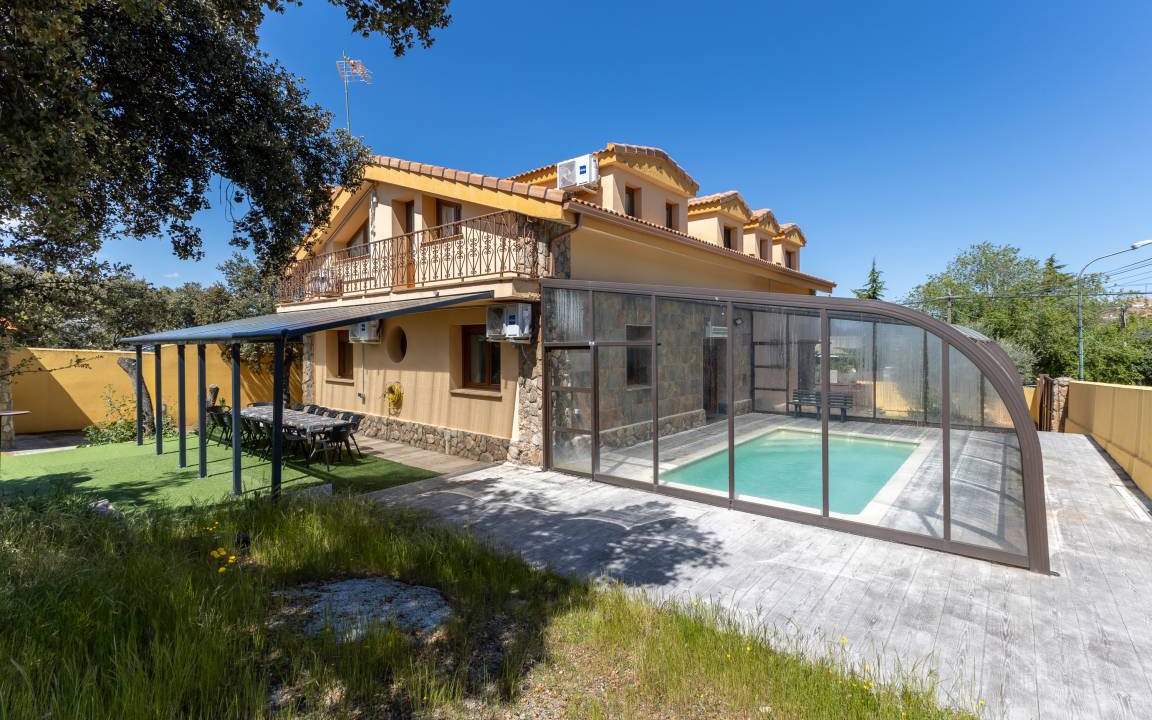 Ituero y Lama House | 350 m² House ∙ 6 bedrooms ∙ 21 guests