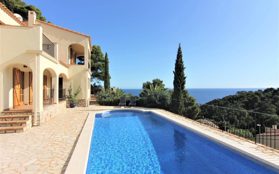 Aiguablava Villa | 376 m² Villa ∙ 6 bedrooms ∙ 12 guests