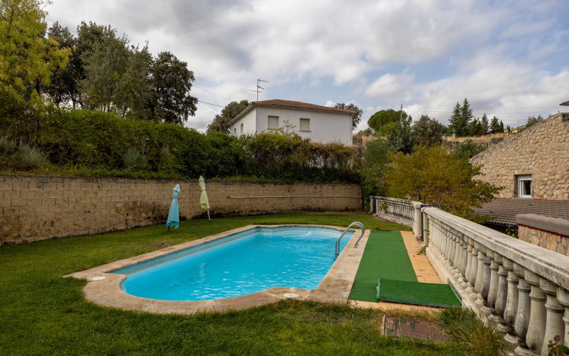 Burgohondo House | 380 m² House ∙ 10 bedrooms ∙ 28 guests