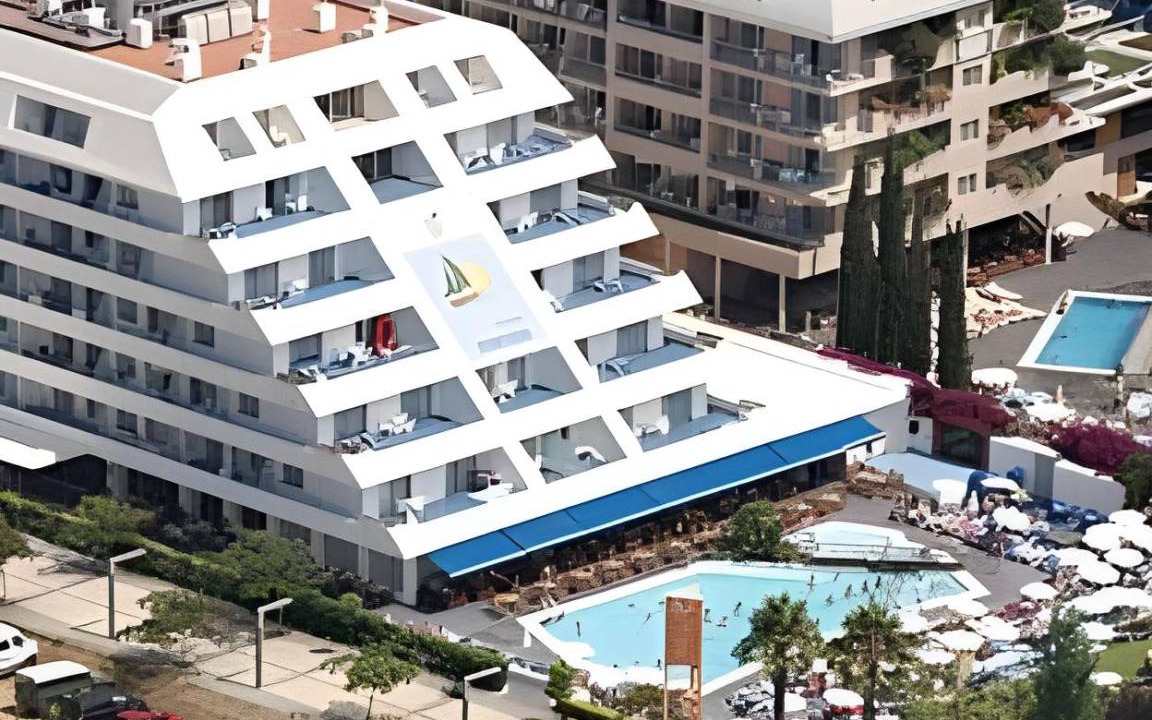 Santa Susanna Hotel | 40 m² Hotel ∙ 10 guests
