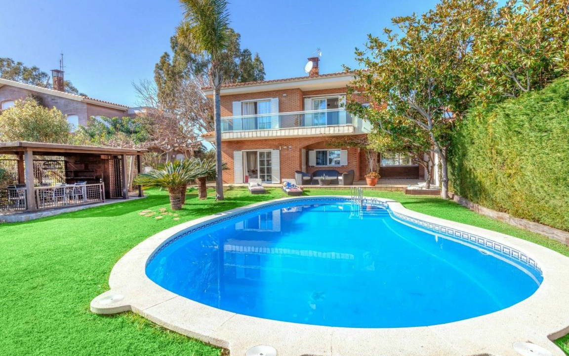 L Almadrava Villa | 400 m² Villa ∙ 4 bedrooms ∙ 8 guests