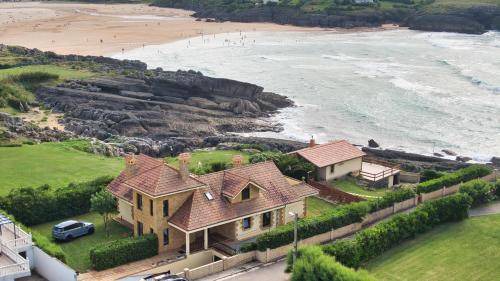 Cabo de Ajo Villa | 400 m² Villa ∙ 5 bedrooms ∙ 16 guests