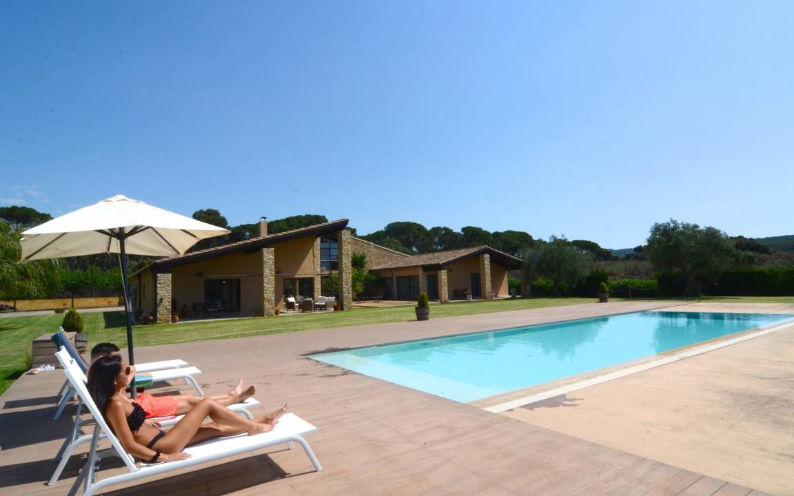 Begur Villa | 400 m² Villa ∙ 5 bedrooms ∙ 10 guests