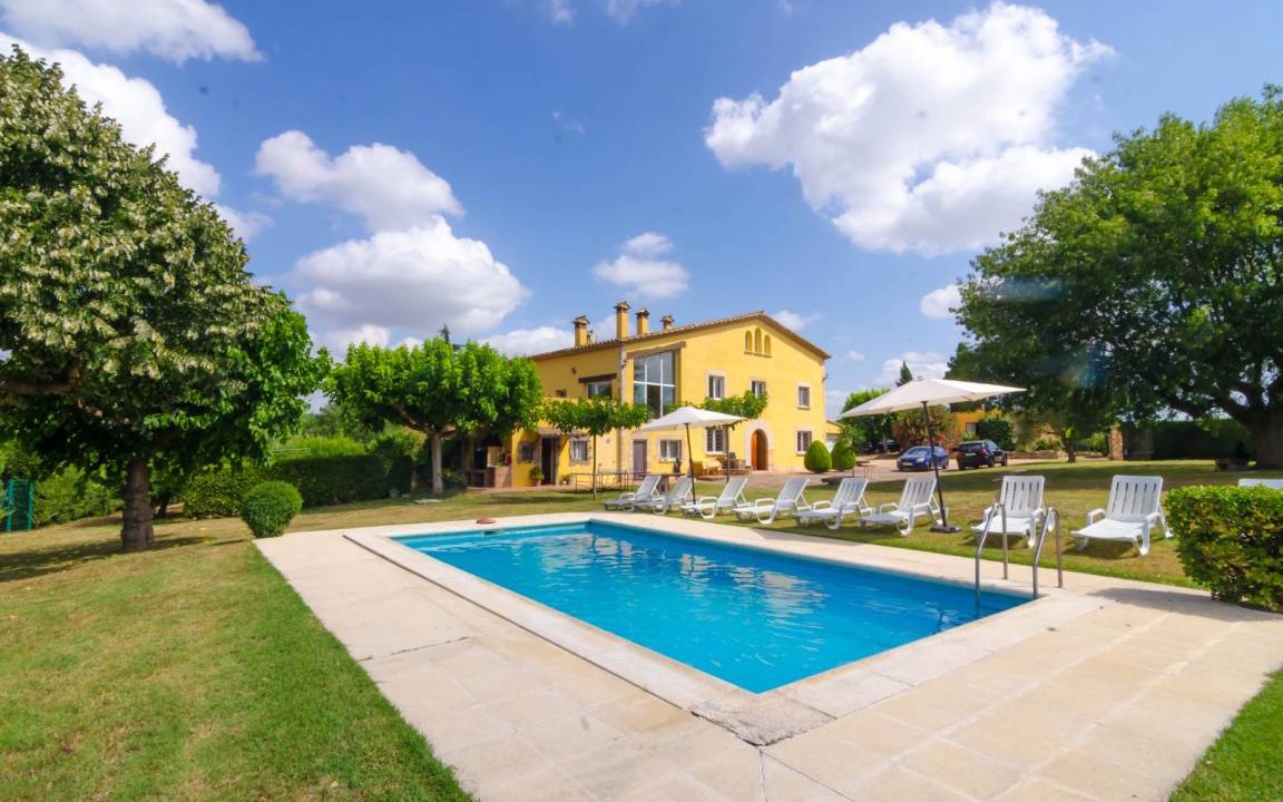 Sils Villa | 400 m² Villa ∙ 6 bedrooms ∙ 16 guests
