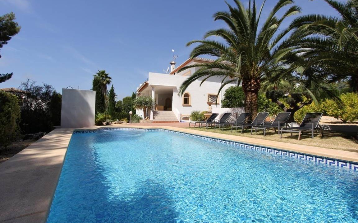 Moravit Villa | 4000 m² Villa ∙ 4 bedrooms ∙ 8 guests