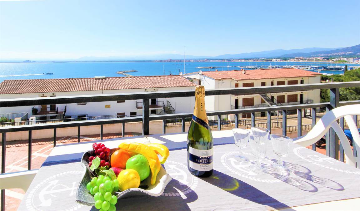 Almadraba-Canyelles Apartment | 42 m² Apartment ∙ 1 bedroom ∙ 4 guests