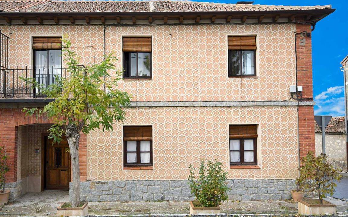 Fuentemilanos House | 438 m² House ∙ 5 bedrooms ∙ 10 guests
