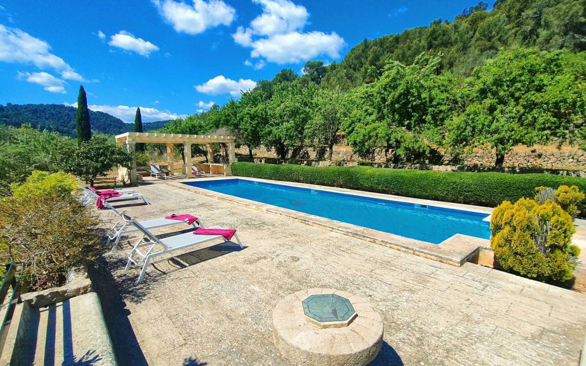 Esporles Villa | 450 m² Villa ∙ 5 bedrooms ∙ 10 guests
