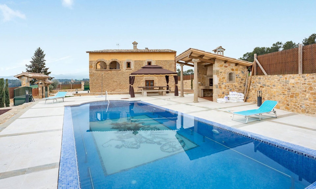 Vilademuls House | 5 bedroom accommodation in Vilademuls