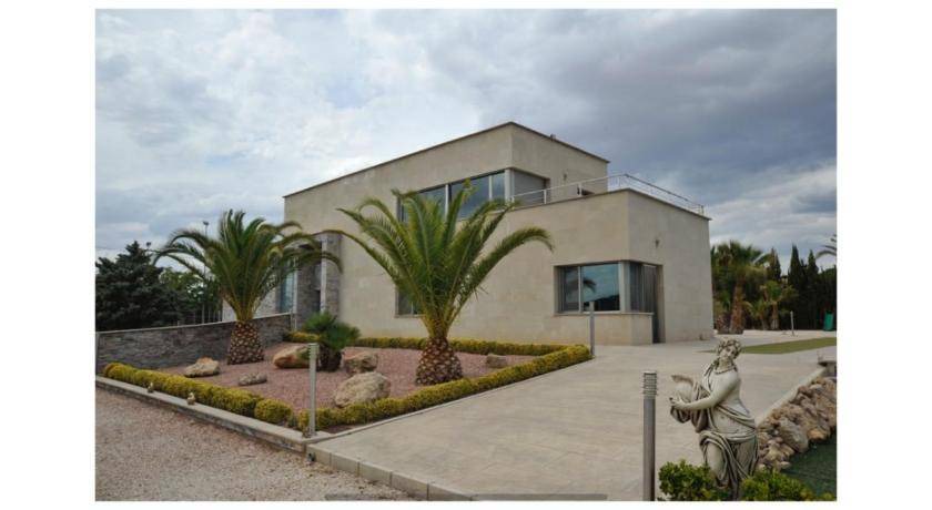Petrer Villa | 5000 m² Villa ∙ 5 bedrooms ∙ 10 guests