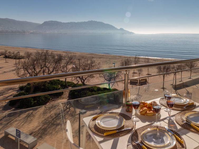 Santa Margarida Apartment | 60 m² Apartment ∙ 3 bedrooms ∙ 7 guests