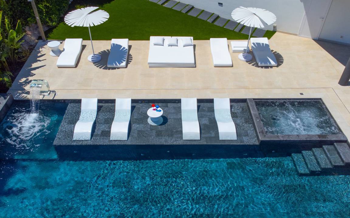 Alella Villa | 600 m² Villa ∙ 5 bedrooms ∙ 11 guests