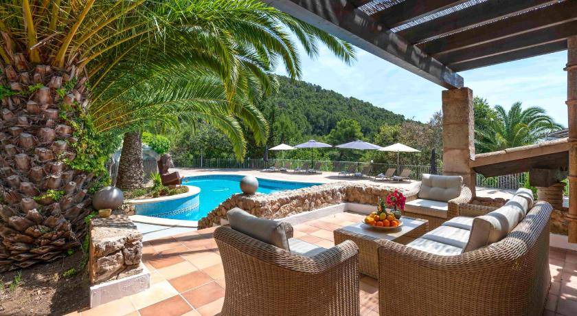 Esporles Villa | 600 m² Villa ∙ 7 bedrooms ∙ 12 guests