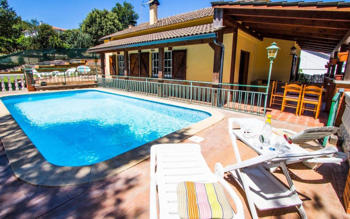 Santa Coloma de Farners Villa | 70 m² Villa ∙ 3 bedrooms ∙ 6 guests