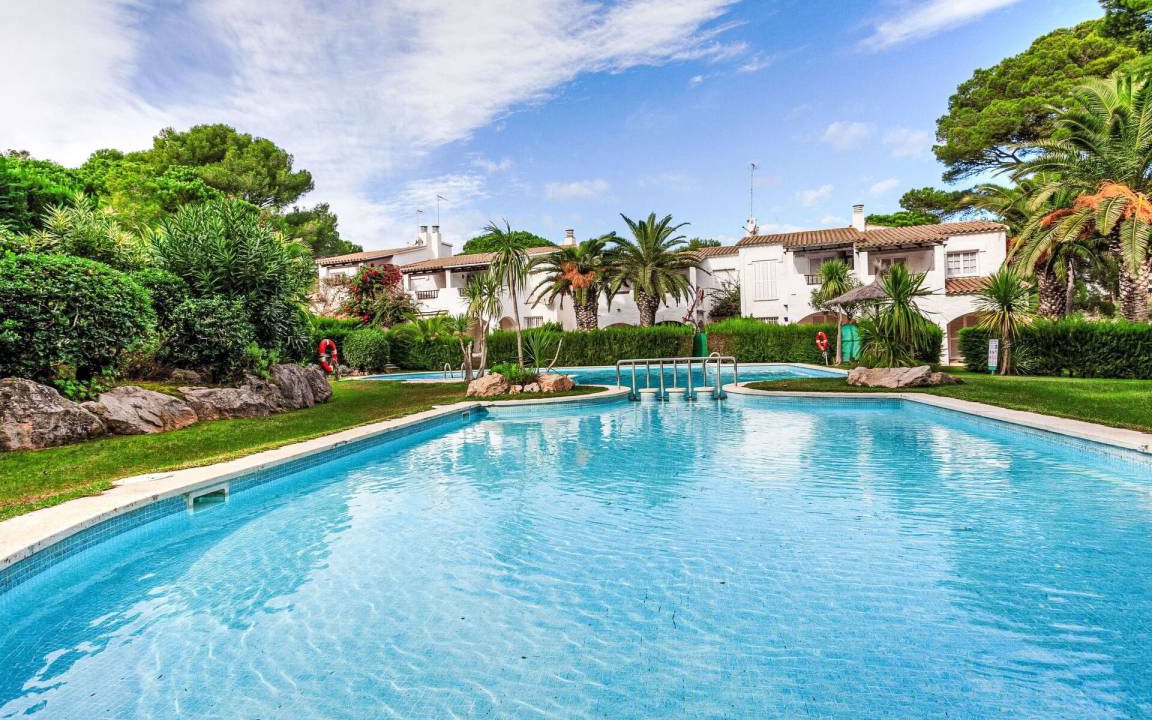 Pals Other | 70 m² Accommodation ∙ 2 bedrooms ∙ 4 guests