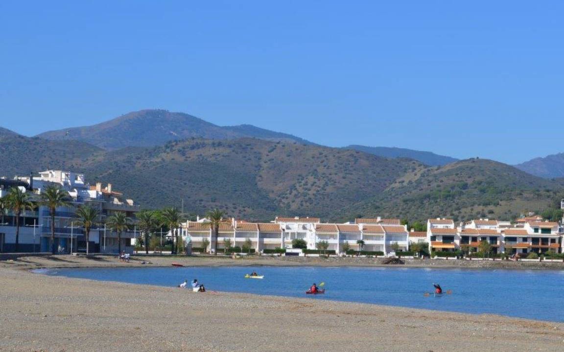 Llanca Apartment | 70 m² Apartment ∙ 3 bedrooms ∙ 5 guests