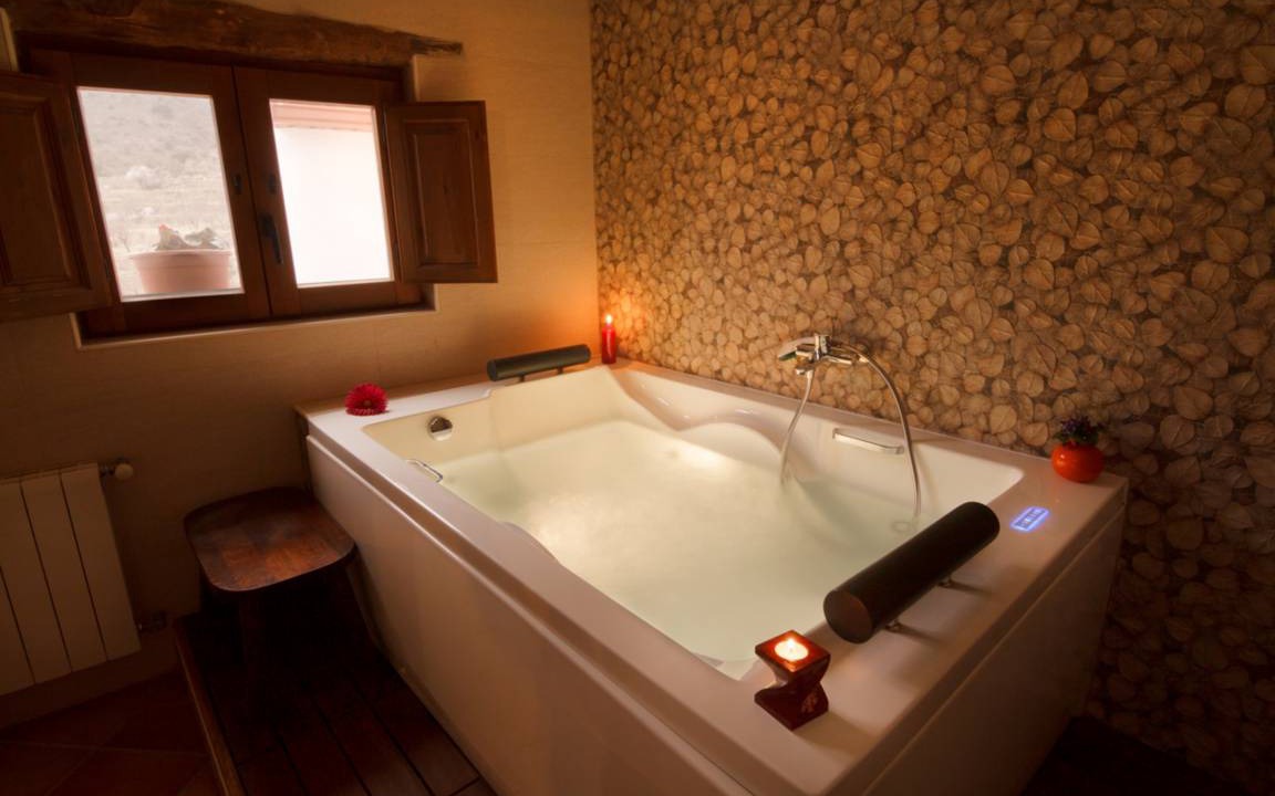 Laroya House | 70 m² Farmhouse ∙ 2 bedrooms ∙ 4 guests