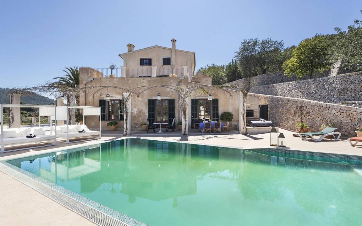 Calvia Villa | 700 m² Villa ∙ 6 bedrooms ∙ 12 guests