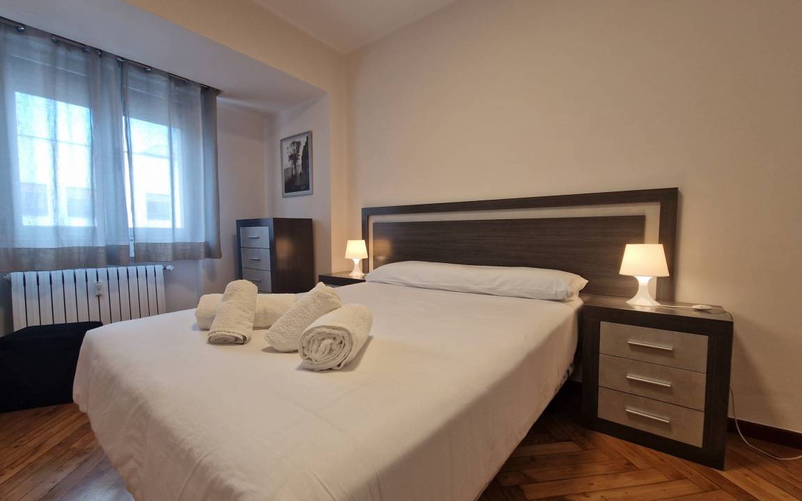 Centro y casco historico Apartment | 74 m² Apartment ∙ 2 bedrooms ∙ 4 guests