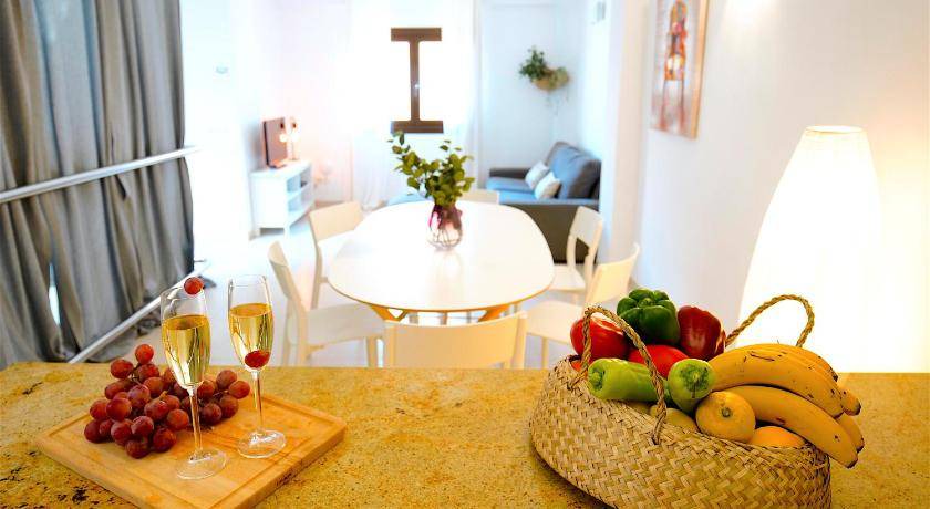 La Llotja-Born Apartment | 75 m² Apartment ∙ 3 bedrooms ∙ 7 guests