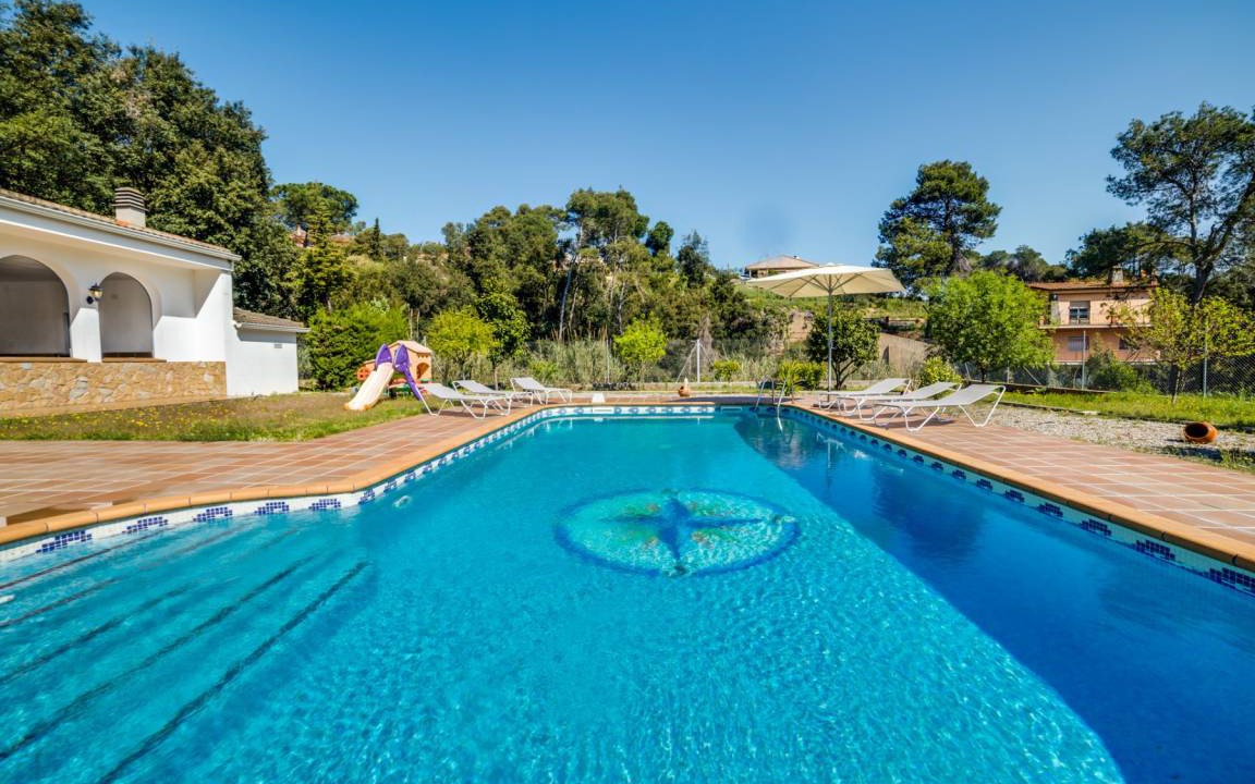 Palafolls House | 750 m² House ∙ 10 bedrooms ∙ 20 guests