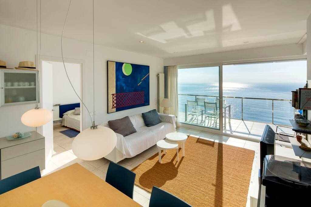 Sant Feliu de Guixols Apartment | 78 m² Apartment ∙ 3 bedrooms ∙ 4 guests