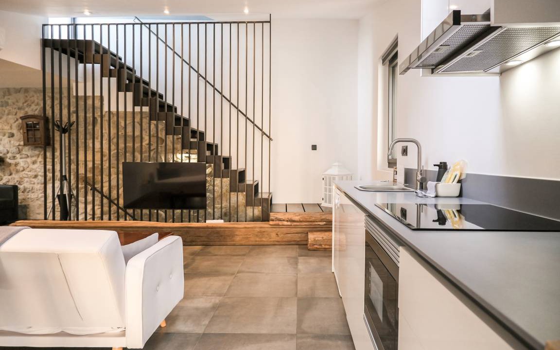 Besalu Apartment | 81 m² Apartment ∙ 1 bedroom ∙ 3 guests