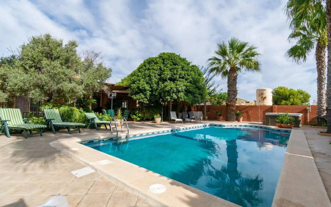 Playa Honda Villa | 820 m² Villa ∙ 4 bedrooms ∙ 8 guests