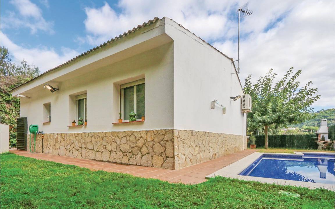 Sant Cebria de Vallalta House | 90 m² House ∙ 3 bedrooms ∙ 5 guests