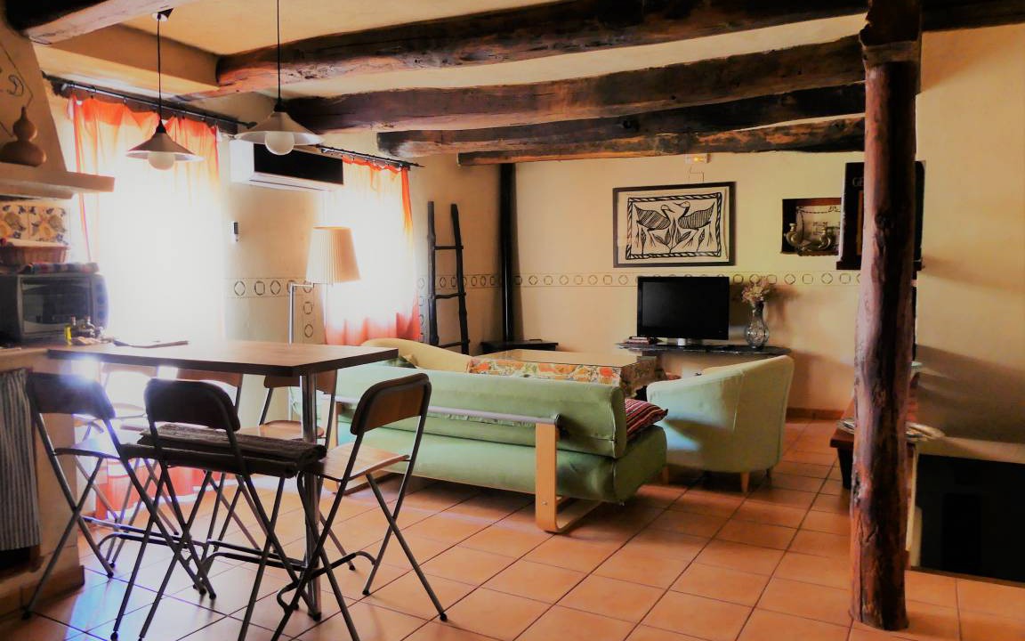 Erias House | 90 m² House ∙ 2 bedrooms ∙ 8 guests