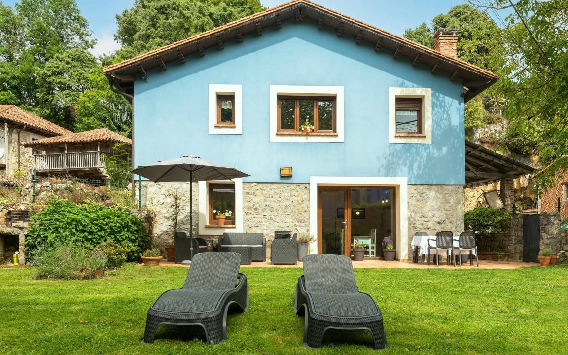 Rales House | 90 m² House ∙ 2 bedrooms ∙ 4 guests