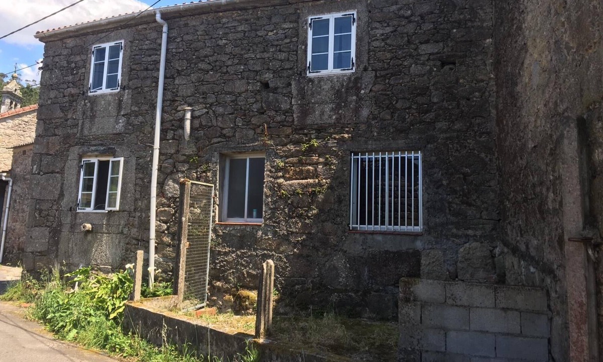 Vimianzo Cottage | A Casa da Carrila, village house on the Costa da Morte