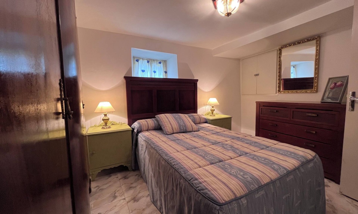 Carballeda de Valdeorras House | A home where you can enjoy Valdeorras, El Bierzo, or Las Medulas Natural Park,
