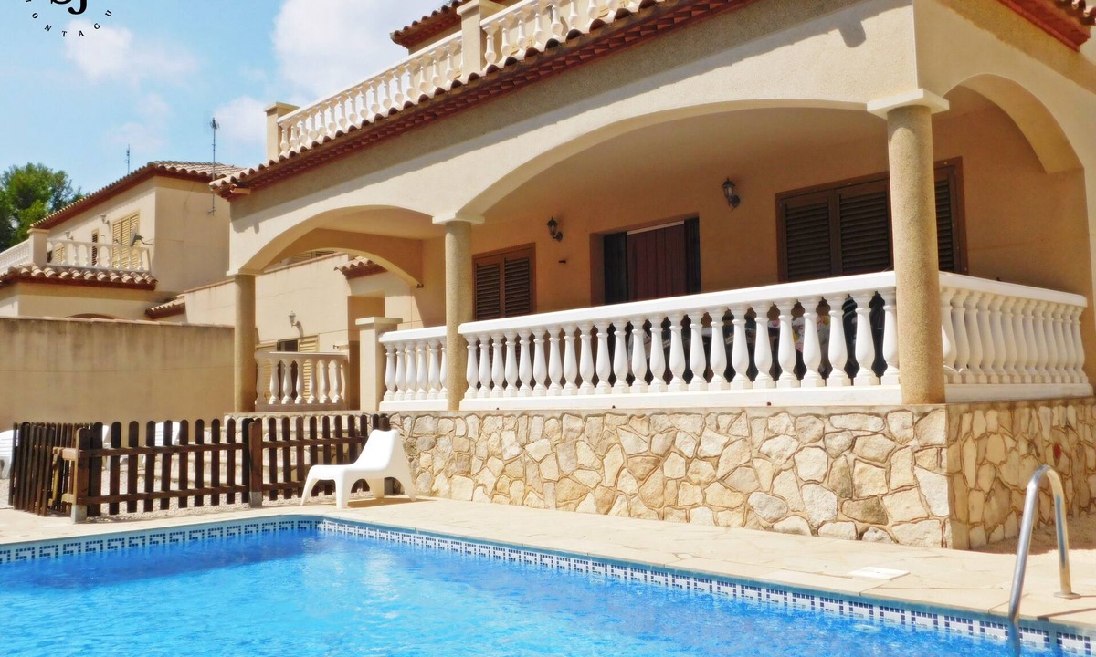 Les Tres Cales Ski Chalet | Agradable Villa con Piscina