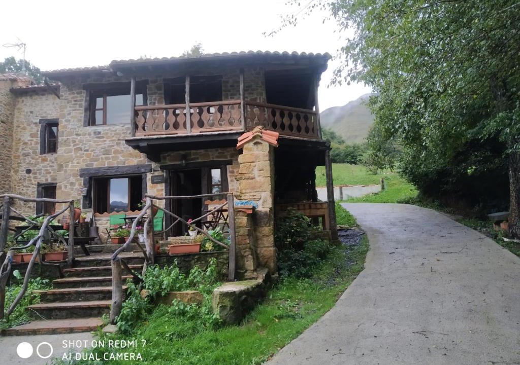 Lavin Hostel | Albergue De Soba