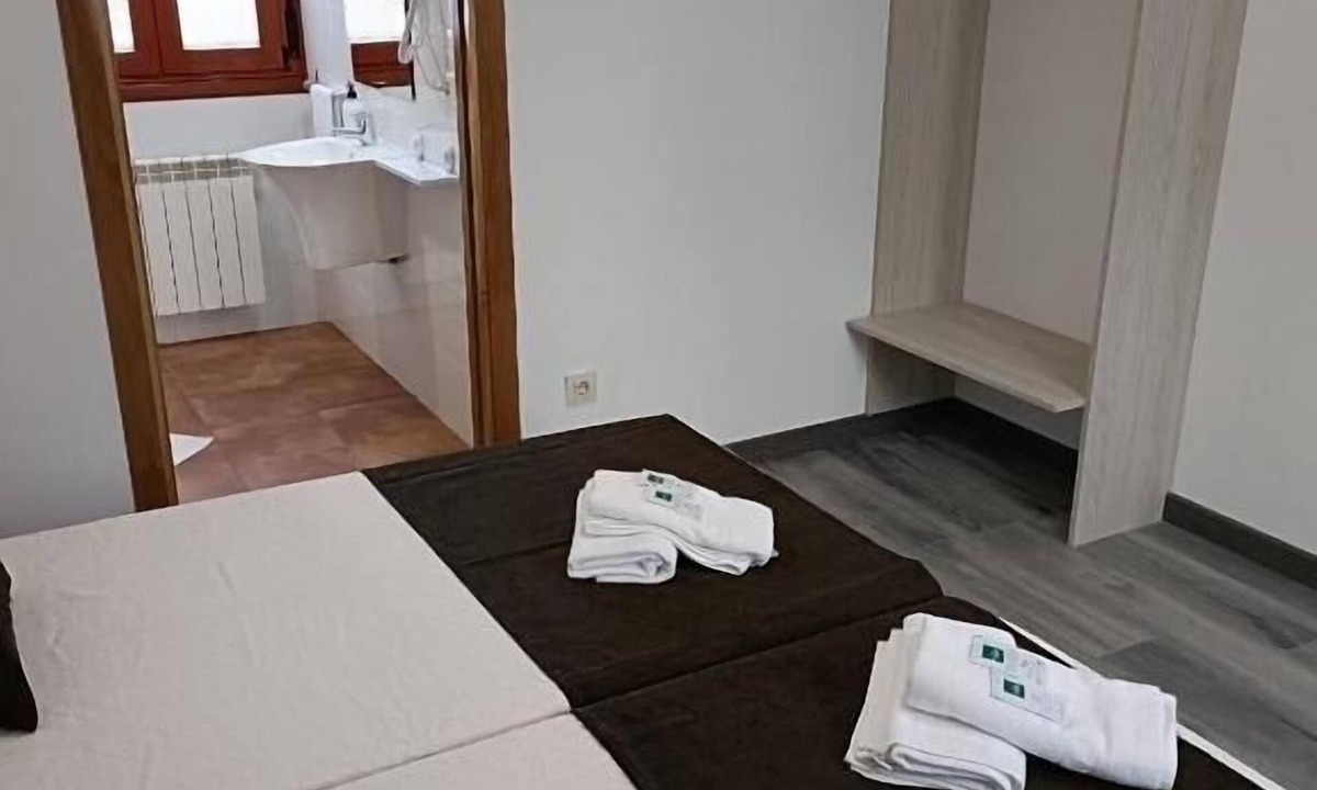 Arzua Hostel | Albergue Miraiso