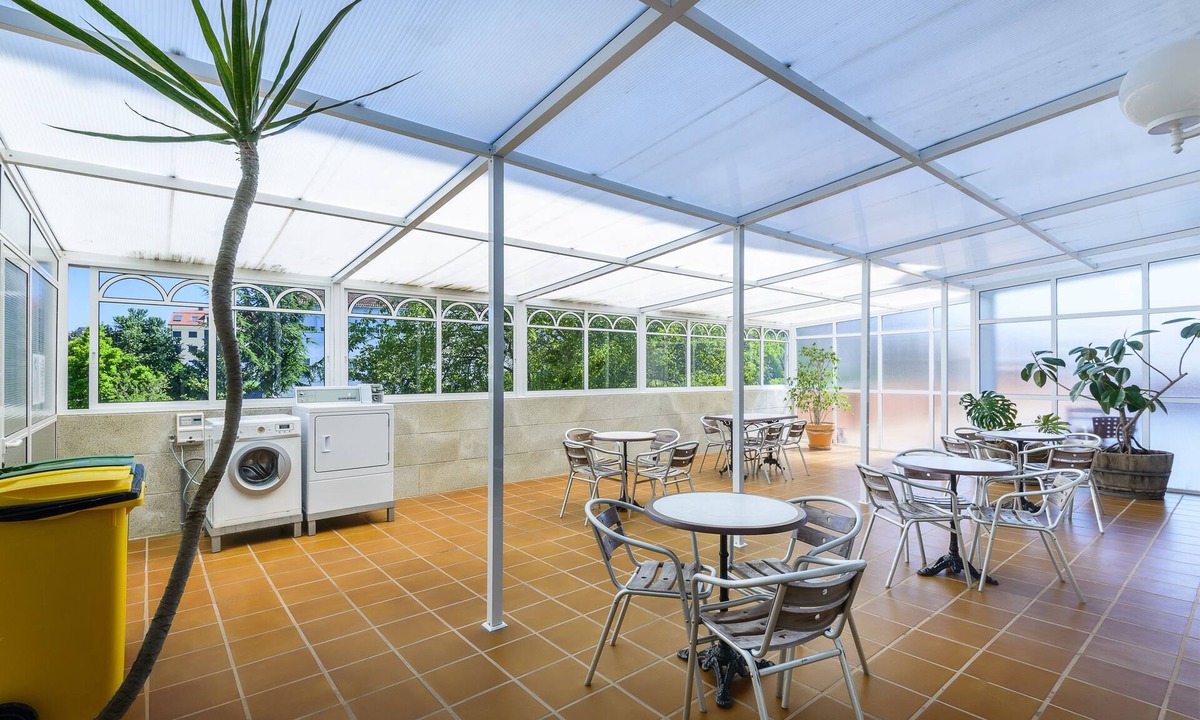 Caldas de Reis Hostel | Albergue O Cruceiro - Hostel