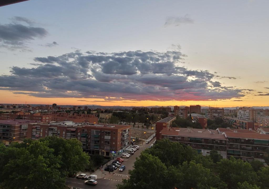 Puente de Vallecas Bed & Breakfast | Alojamiento ENTERO en Madrid, con ACCESO PRIVADO