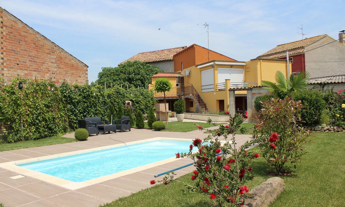 El Tarros House | AN ALTERNATIVE ON GAUDIR D'UN ESPAI COMÚ FAMILIAR FOLLOWS LA SEVA FINALITAT