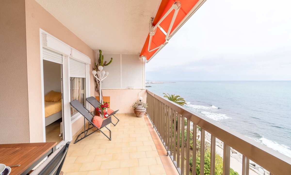 Sant Andreu de Llavaneres Apartment | Apartment with incredible sea view