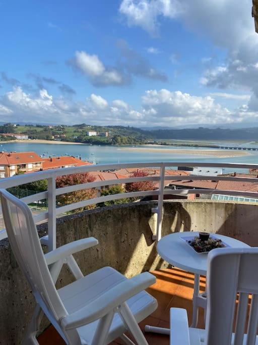 San Vicente de la Barquera Apartment | Apartamento EL PILAR con vistas a la bahía y a los picos
