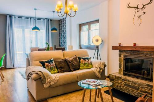 Las Bordas Apartment | Apartamento a 15 minutos de Baqueira con parking y terraza