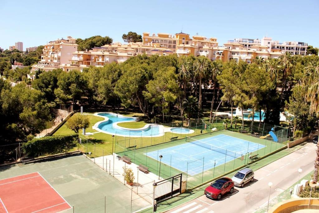 Dehesa de Campoamor Apartment | Apartamento con vistas, piscina, tenis y cine