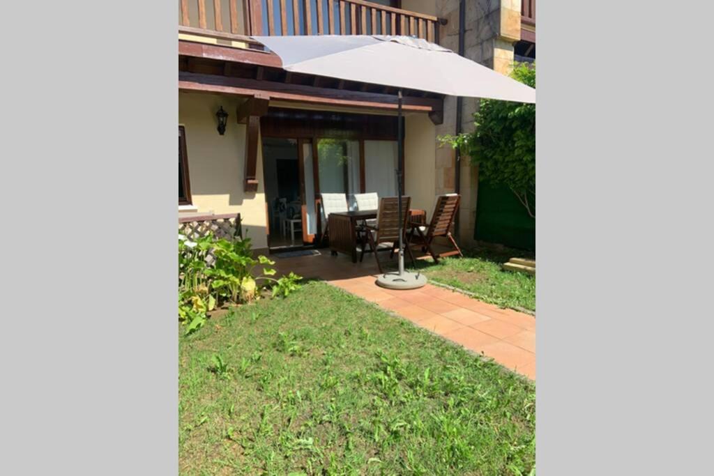Comillas Apartment | Apartamento en el Paseo de Manuel Noriega, Nº 9, con jardín privado, Wifi, en Comillas