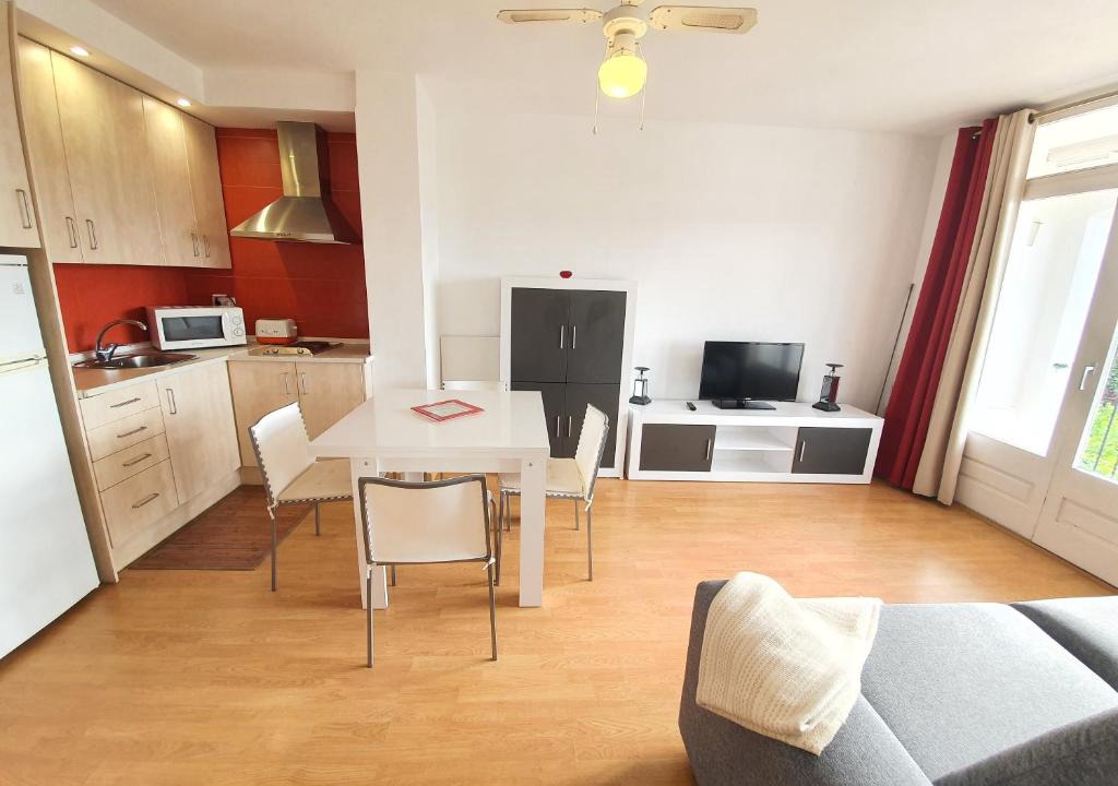 Empuriabrava Apartment | APARTAMENTO GRAN RESERVA BEACH-2