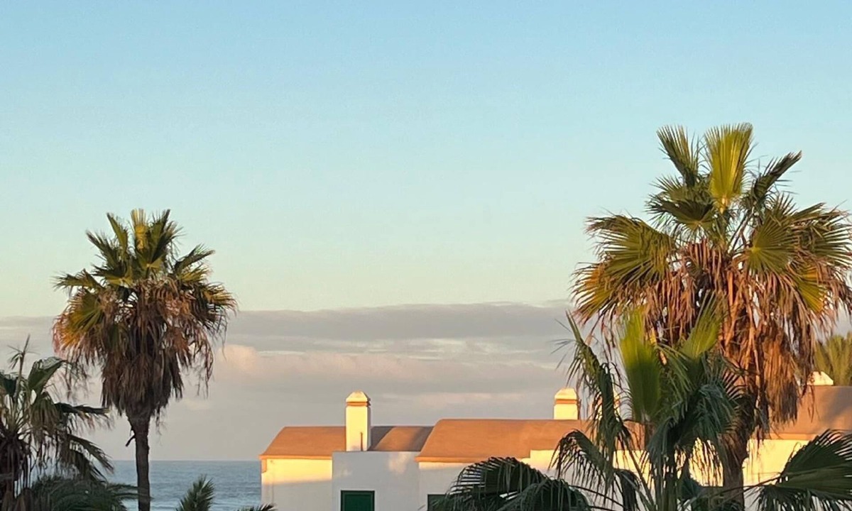 Los Lagos Apartment | Apartamento La Barca with views of the mountains and sea