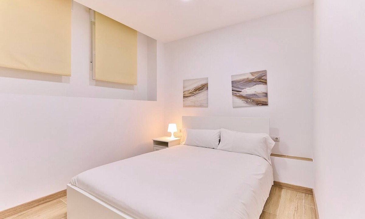 Puente de Vallecas Apartment | Apartamentos Méndez Álvaro by gaiarooms
